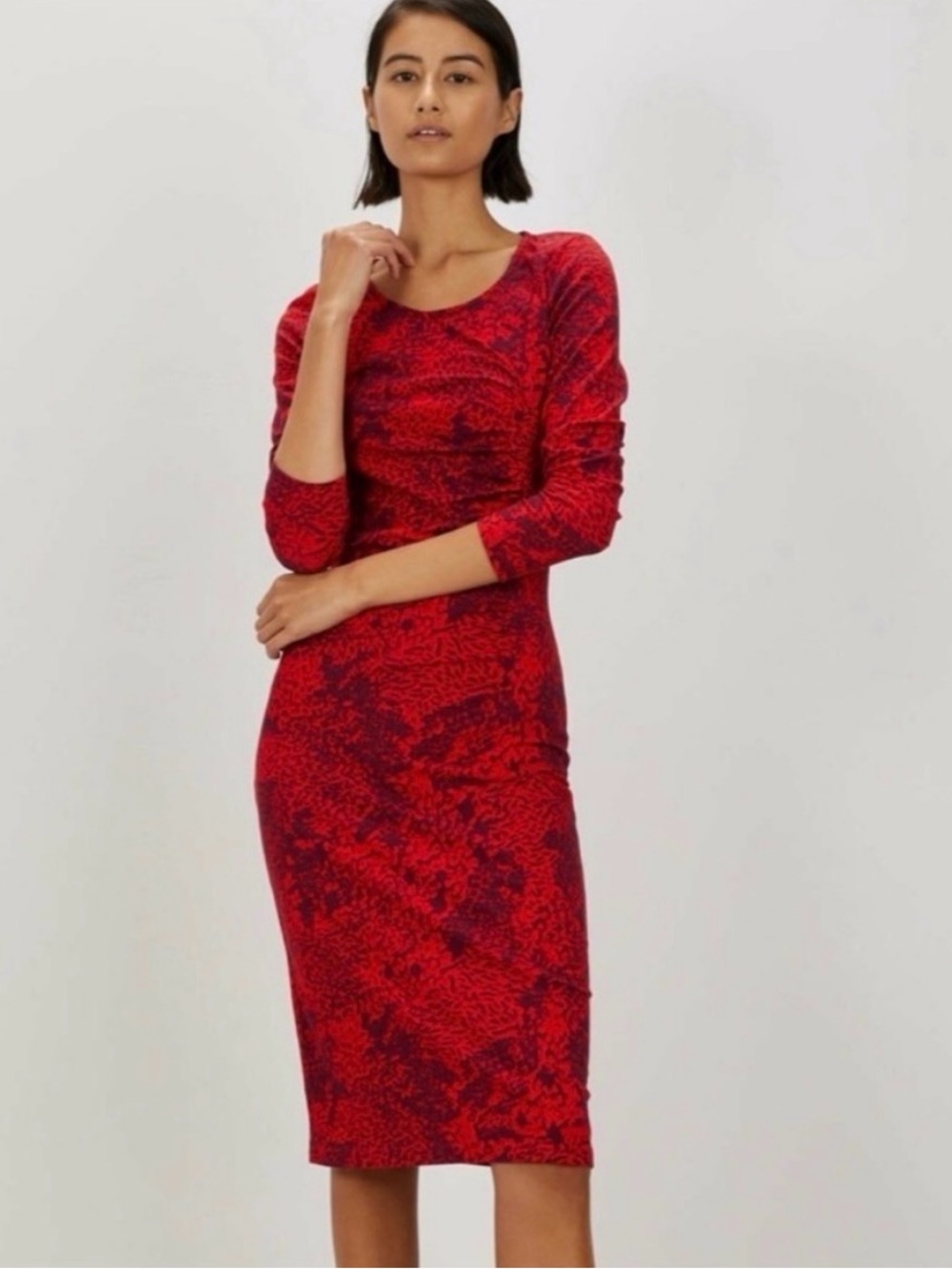 The Kit. Jamie Ruched 3/4 Sleeve Midi Dress in Cerise Complication Red, Small